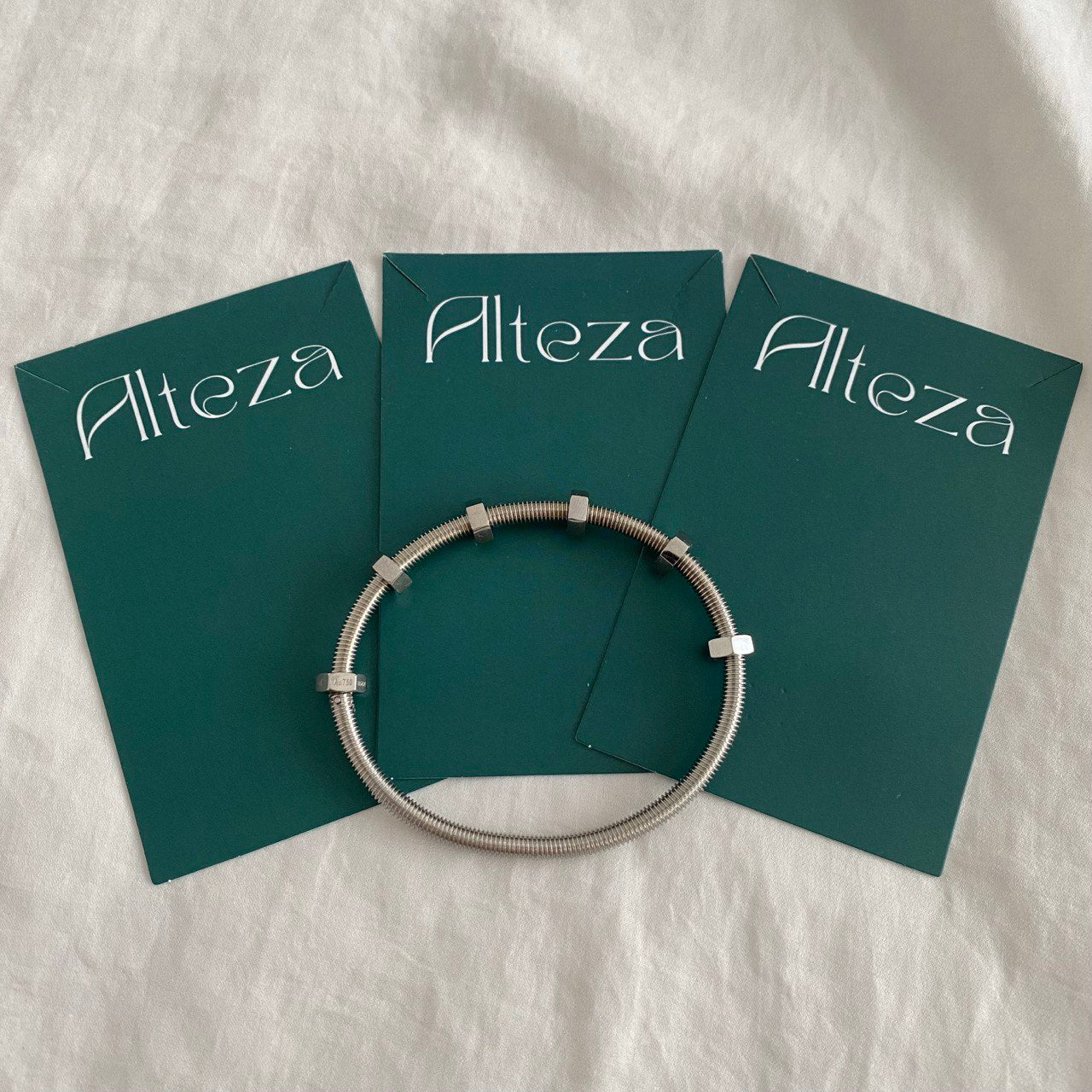 PULSERA NUT