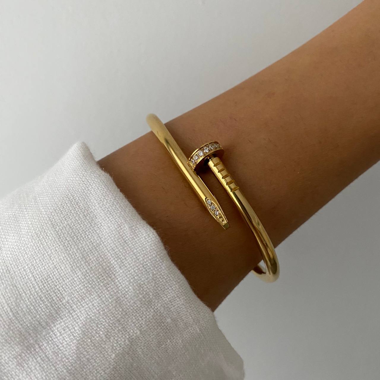 PULSERA CLAVO BRILLO